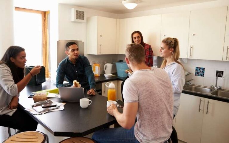 what to expect while living in shared accommodation
